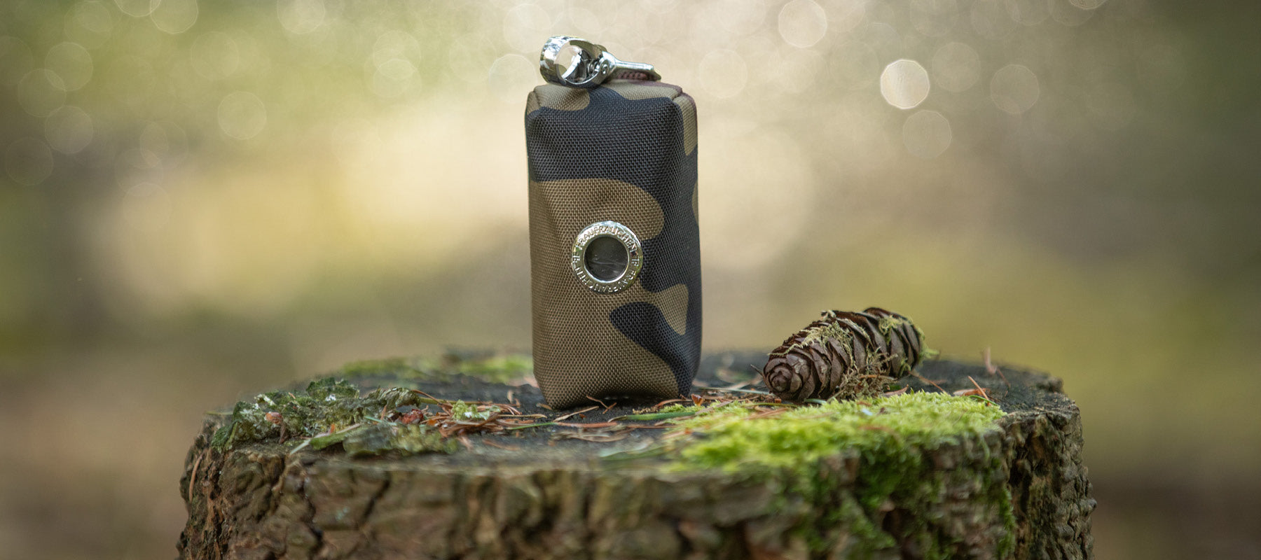 Frau Frauchen Kotbeutelspender "Poop Pocket" für Hunde und Haustiere