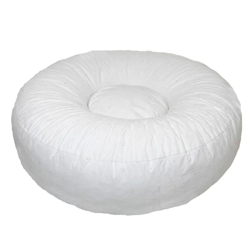 Ein Matratzenschoner schützt das Innenkissen des Hundebettes vor Feuchtigkeit und Schmutz