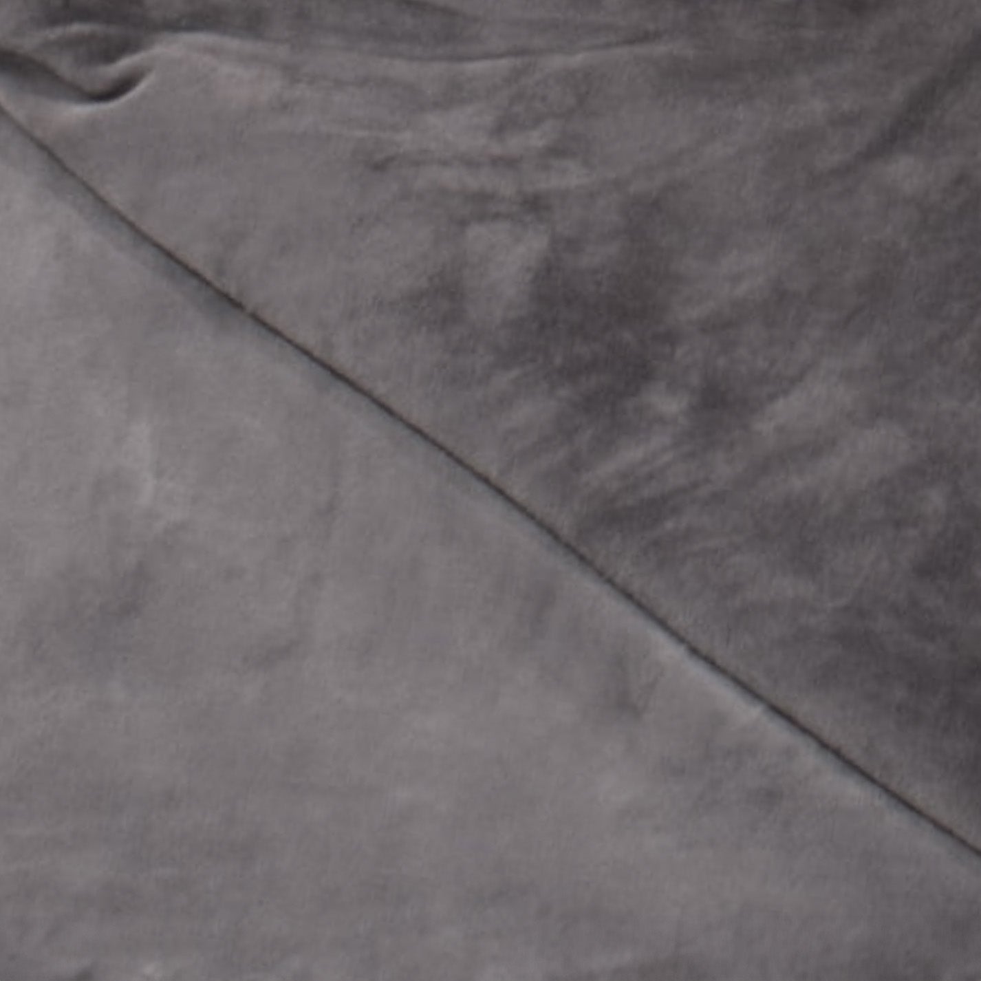 Frau Frauchen Kuscheldecke aus dem Cord Stoff in der Farbe Grigio