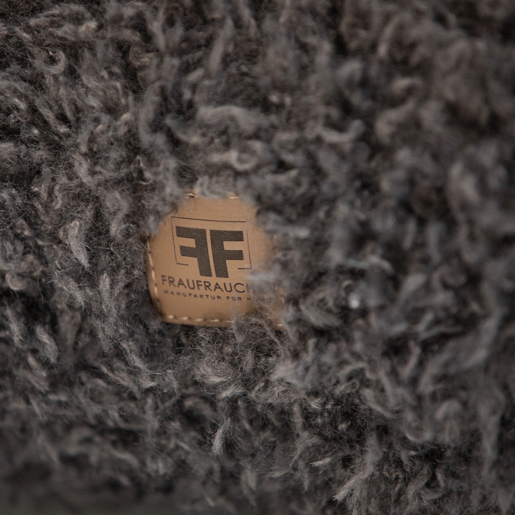 Frau Frauchen orthopädisches Hundebett Letto Bear für Hunde und Haustiere