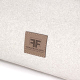 Frau Frauchen orthopädisches Hundebett in der Farbe Flanell Ivory für Hunde und Hautiere Frau Frauchen orthopädisches Hundebett in der Farbe Flanell Ivory für Hunde und Hautiere