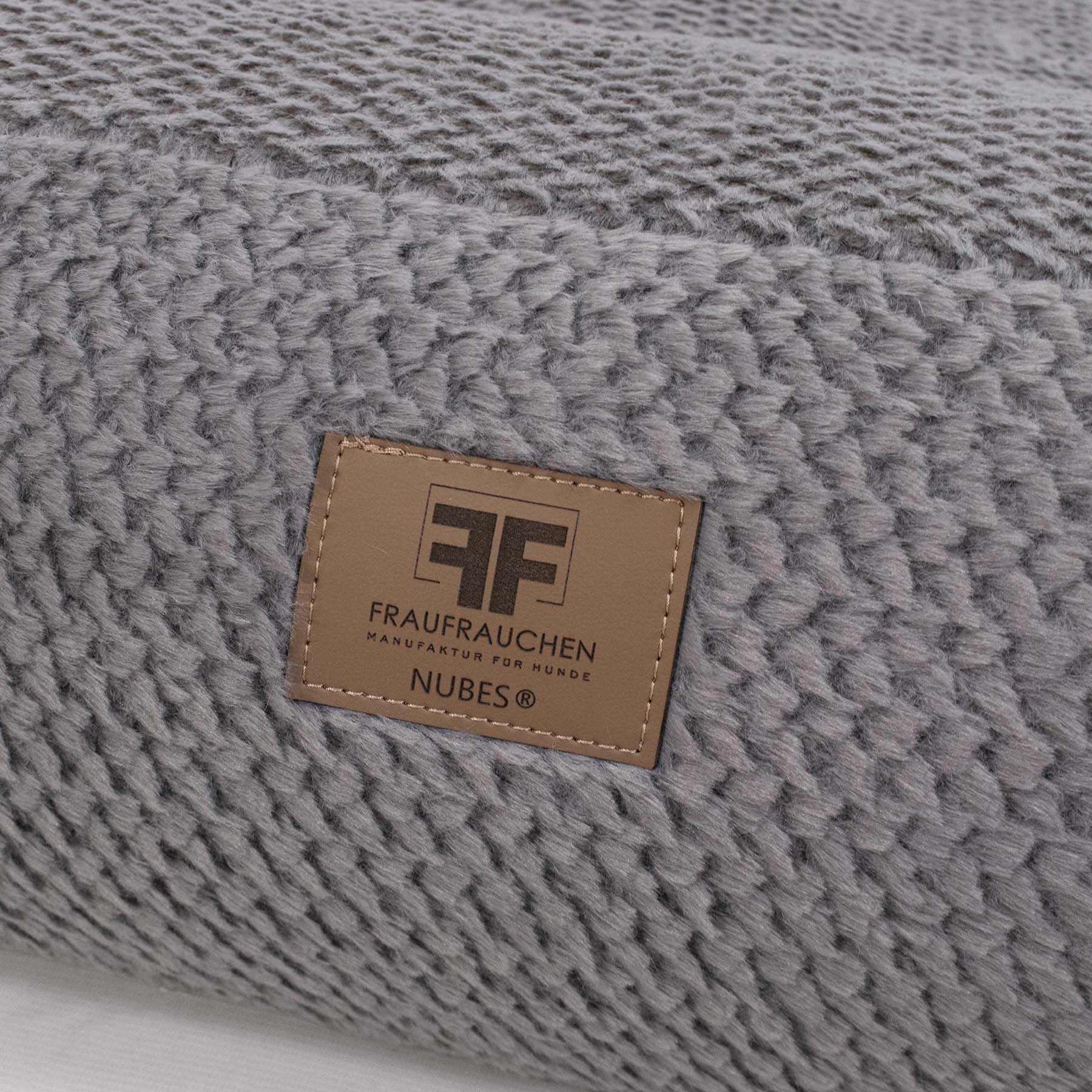 Frau Frauchen orthopädisches Hundebett Nubes® Dots Grey für Hunde und Haustiere
