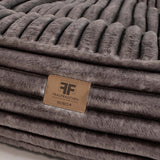 Frau Frauchen orthopädisches Hundebett Nubes® Skyline für Hunde und Haustiere Frau Frauchen orthopädisches Hundebett Nubes® Skyline für Hunde und Haustiere