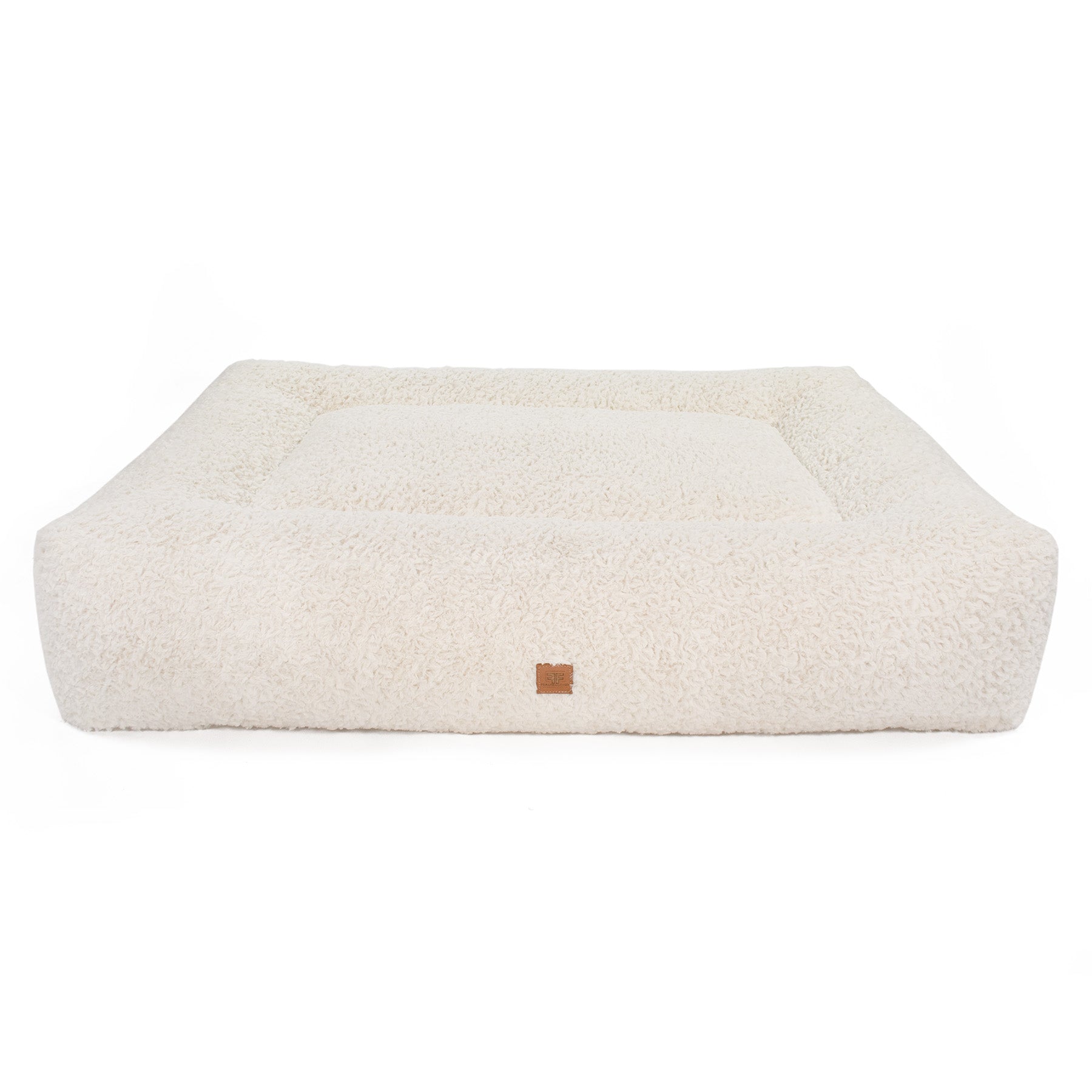 Ein orthopädisches Hundebett Letto von Frau Frauchen in Form einer rechteckigen Wolke 7 in Curly White