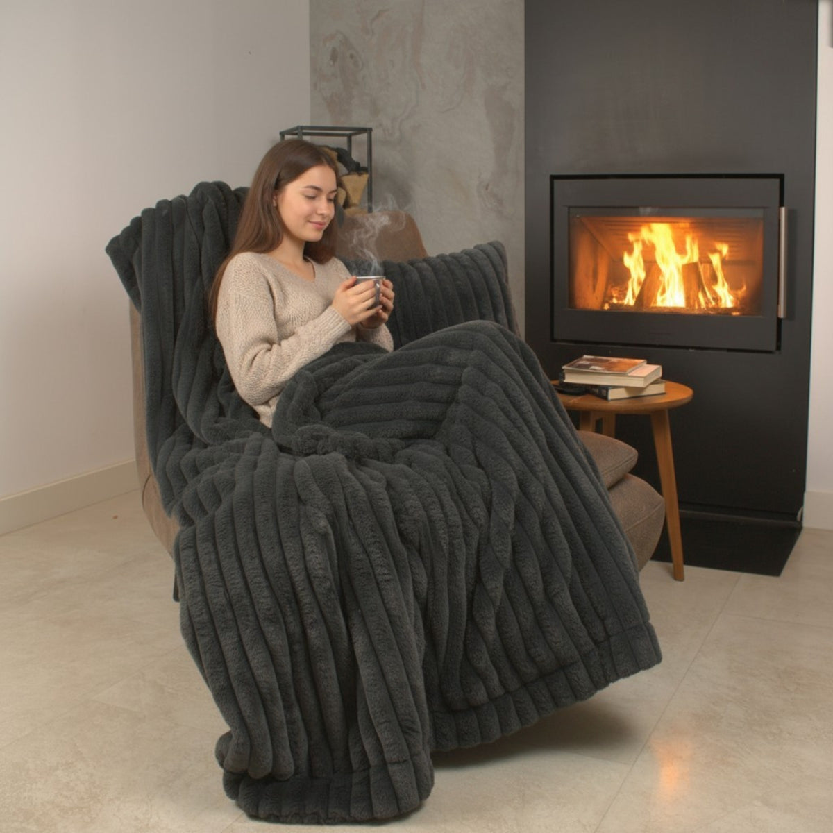 Kuscheldecke - Stripes Big Charcoal