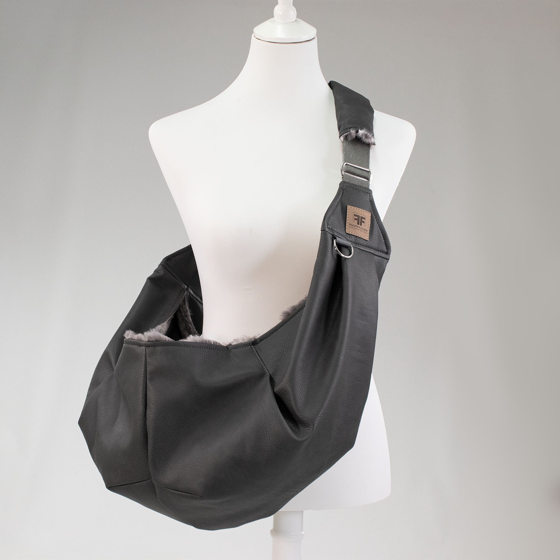 Frau Frauchen Hundetragetasche Cuddly-Bag Kunstleder Industrial für Hunde und Haustiere