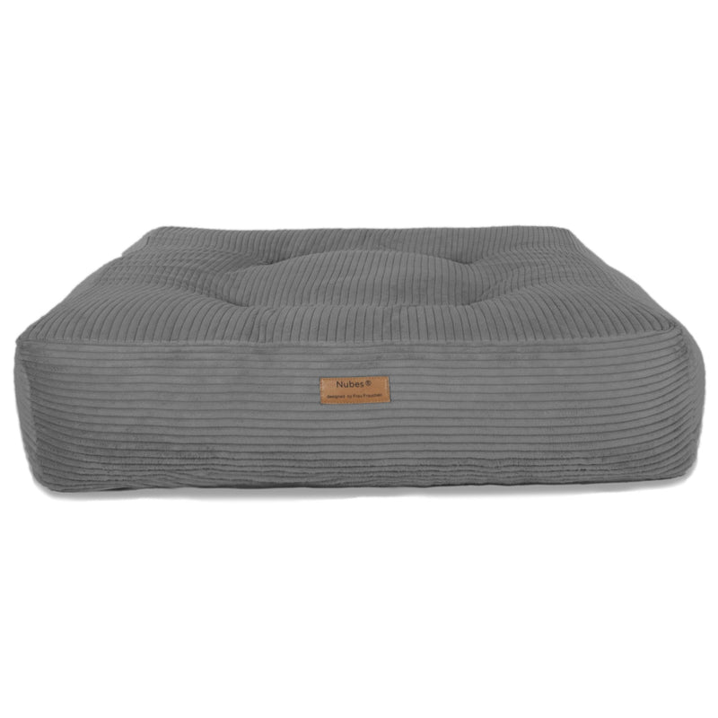 Ein orthopädisches Hundebett von Frau Frauchen in Form einer eckigen Wolke 7 „Nubes“ in der Farbe Cord Grigio