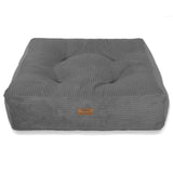 Ein orthopädisches Hundebett von Frau Frauchen in Form einer eckigen Wolke 7 „Nubes“ in der Farbe Cord Grigio