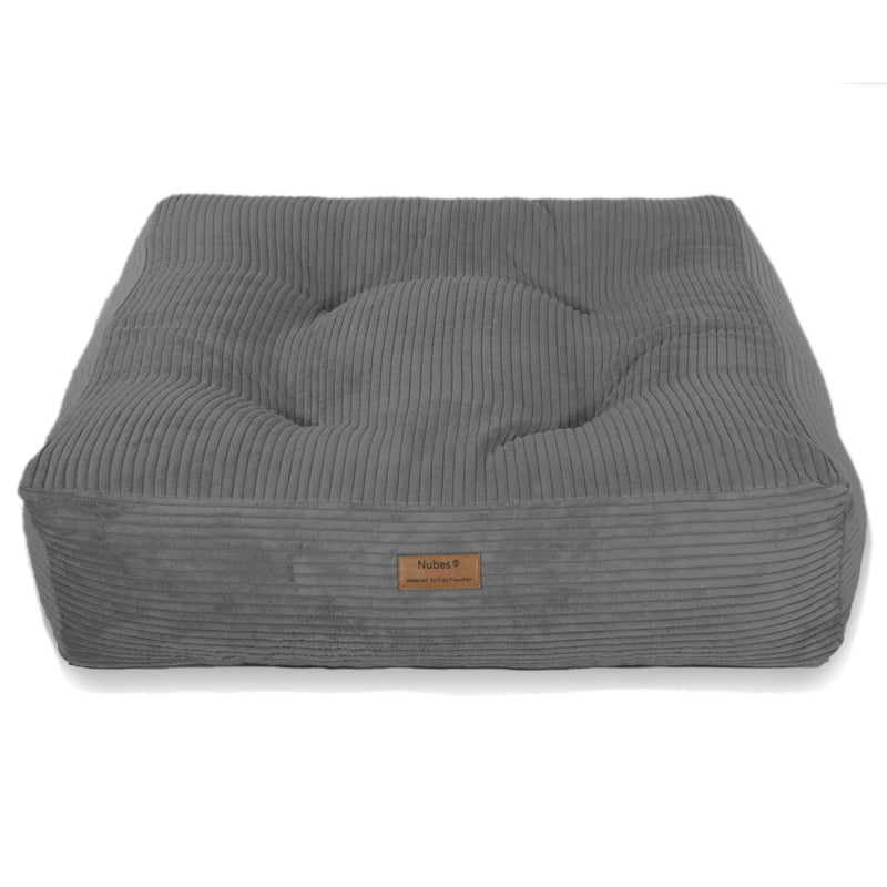 Ein orthopädisches Hundebett von Frau Frauchen in Form einer eckigen Wolke 7 „Nubes“ in der Farbe Cord Grigio