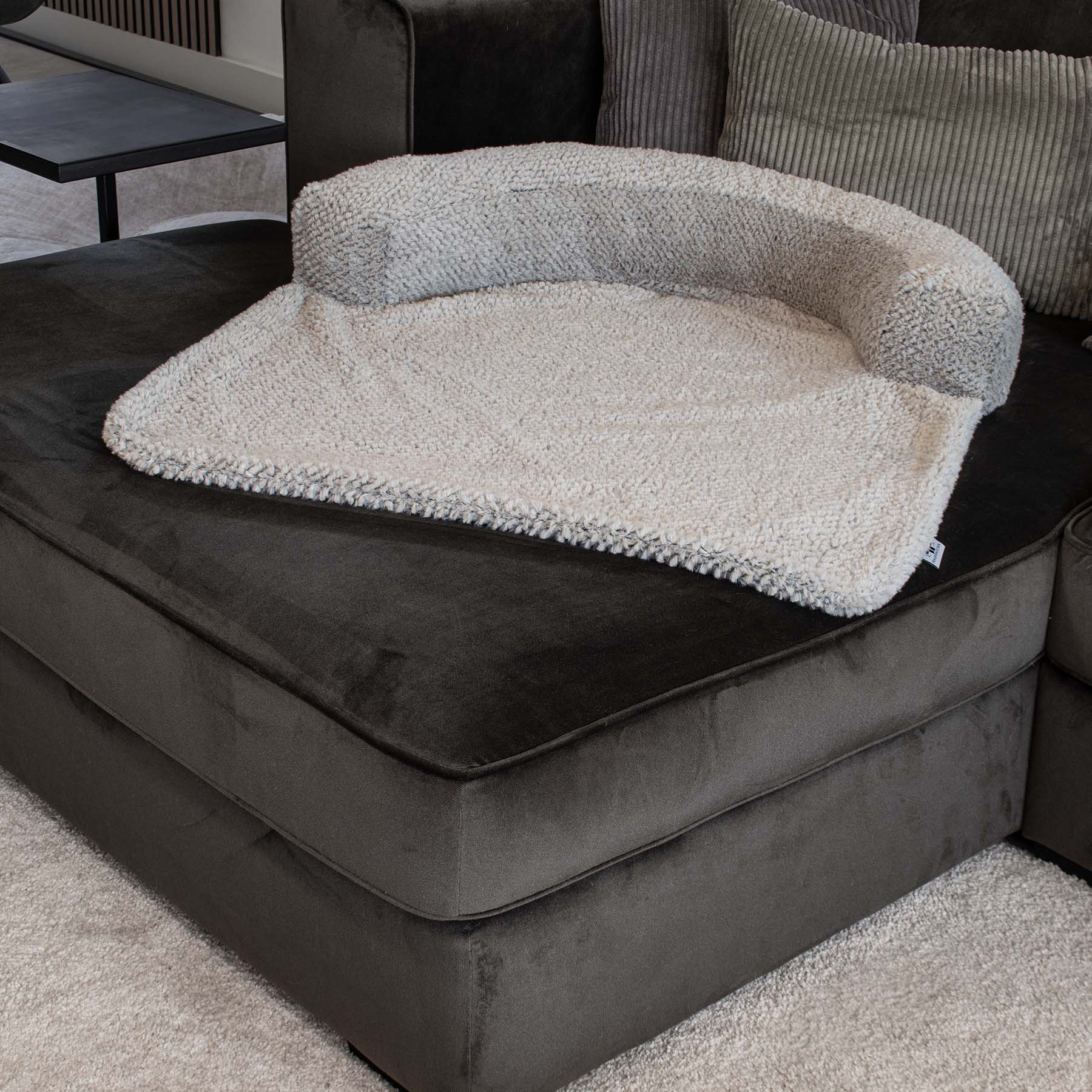 Frau Frauchen Sofaschutz Lounge Liner Dots für Hunde und Haustiere