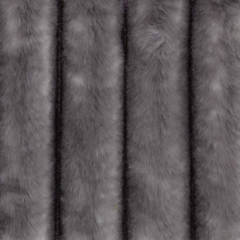 Eine Stoffprobe von der Manufaktur für Hunde. Das Stoffmuster hat die Farbe Skyline